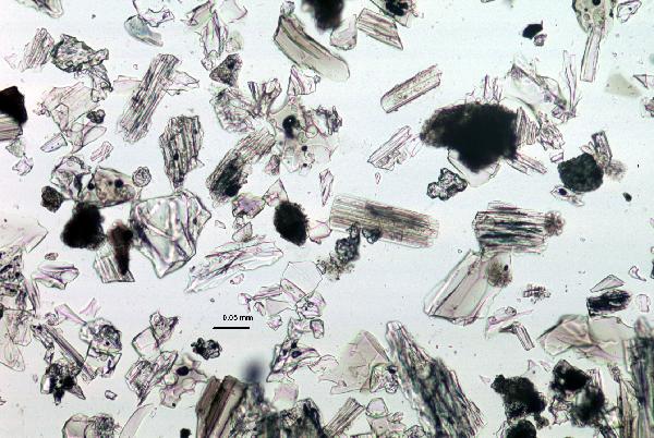 Volcanic_glass_2_ppl-600.jpg
